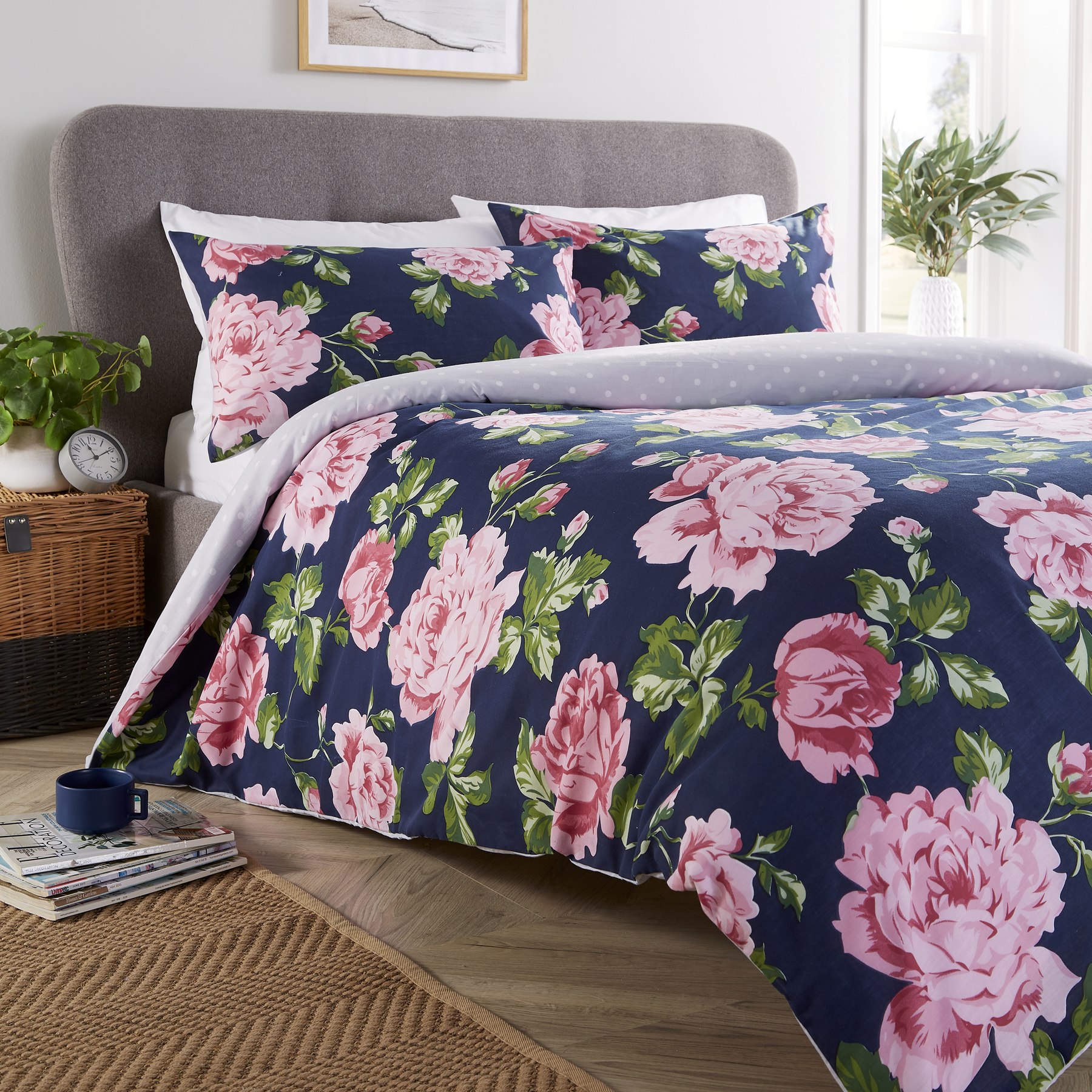 Printed Bedding — BLOOM NAVY.jpg